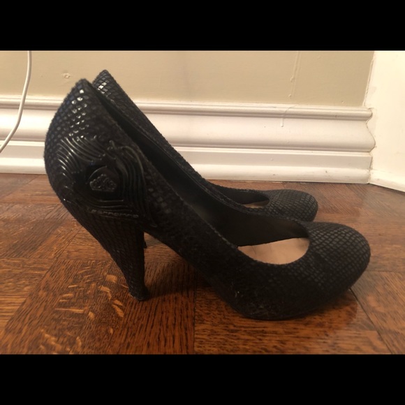 🌟 HOST PICK 🌟 Italian Heels. Black. Funky heel - Picture 3 of 5